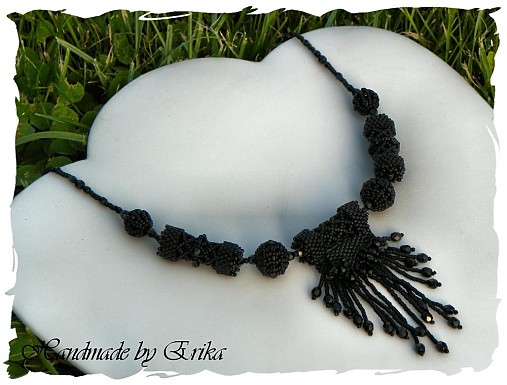 Náhrdelníky - Black fringes - náhrdelník - 103398